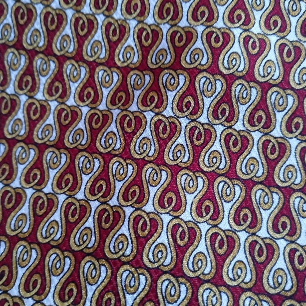 Lugari 100% Silk Handcrafted Designer Necktie Made in Italy classic 57